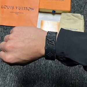 LV slim bracelet (authentic)
Paid $175 for it : Open to offers 
Ships 2-3 days